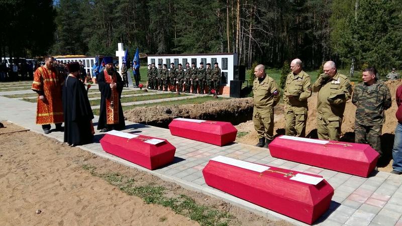 Поле памяти. Калужская область захоронение 385. Воинское захоронение в д.Долин Юхновского района Калужской. Калужская область. Юхнов военный захоронения. Военный мемориал Киров Калужская обл.